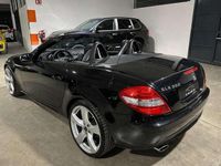 Usata Mercedes SLK350 272 CV (200 kW) 2004 Nero Cabrio
