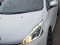 Usata Peugeot 208 Signature Sky 83 CV (61 kW) 2019 Bianco Utilitaria