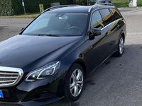 Usata Mercedes E200 Premium 136 CV (100 kW) 2014 Nero Station wagon