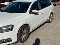 Usata VW Passat 170 CV (125 kW) 2012 Bianco Station wagon