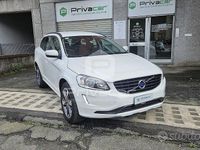 Usata Volvo XC60 Momentum 150 CV (110 kW) 2016 Bianco SUV