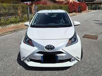 Second-hand Toyota Aygo X-clusiv 69 CP (50 kW) 2016 Alb Hatchback