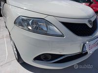 Usata Lancia Ypsilon Platinum 69 CV (50 kW) 2015 Bianco Utilitaria
