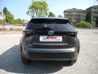 Usata Toyota Yaris Cross Business Edition 92 CV (67 kW) 2024 Grigio scuro SUV