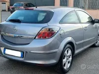 Usata Opel Astra GTC Cosmo 101 CV (74 kW) 2007 Grigio Berlina