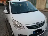 Usata Opel Agila 65 CV (47 kW) 2014 Utilitaria