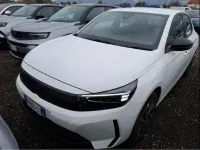 Usata Opel Corsa 101 CV (74 kW) 2024 Grigio / metallizzato Berlina
