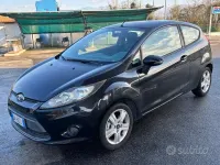 Usata Ford Fiesta 92 CV (67 kW) 2009 Nero Coupé