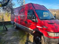 Usata Iveco Daily 125 CV (91 kW) 2000 Rosso Berlina