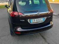 Usata Opel Zafira 150 CV (110 kW) 2012 Rosso Monovolume