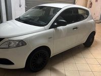 Usata Lancia Ypsilon 69 CV (50 kW) 2018 Bianco Utilitaria