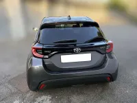 Usata Toyota Yaris Hybrid Trend 92 CV (67 kW) 2024 Grigio Berlina