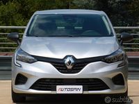 Usata Renault Clio V Intens 101 CV (74 kW) 2022 Grigio Berlina