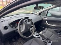 Usata Peugeot 308 156 CV (114 kW) 2008 Nero Utilitaria