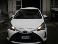 Usata Toyota Yaris Hybrid Business Edition 73 CV (53 kW) 2020 Bianco Berlina