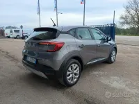 Usata Renault Captur Zen 116 CV (85 kW) 2021 Grigio SUV