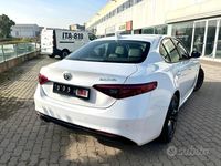 Usata Alfa Romeo Giulia Executive 160 CV (117 kW) 2019 Bianco Berlina