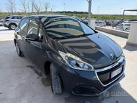 Usata Peugeot 208 Active 75 CV (55 kW) 2016 Grigio Utilitaria