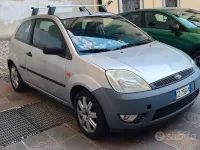 Usata Ford Fiesta 75 CV (55 kW) 2005 Utilitaria