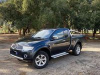 usata Mitsubishi L200 d.cab 2.5 di-d Intense Plus 178cv