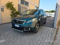 Usata Peugeot 2008 Crossway 120 CV (88 kW) 2016 Verde SUV