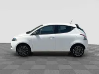 Usata Lancia Ypsilon Gold 69 CV (50 kW) 2024 Bianco neve Utilitaria