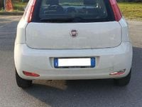 Usata Fiat Punto Young 75 CV (55 kW) 2018 Bianco Utilitaria