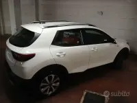 Usata Kia Stonic 84 CV (61 kW) 2023 Bianco SUV