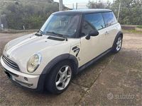 Usata Mini One D Seven 88 CV (64 kW) 2006 Bianco Utilitaria