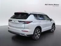 Nuova Mitsubishi Outlander P-HEV Intense 306 CV (225 kW) 2026 White diamond SUV