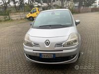 Usata Renault Modus 74 CV (54 kW) 2012 Grigio Monovolume
