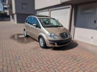 Usata Lancia Musa 101 CV (74 kW) 2005 Oro Monovolume