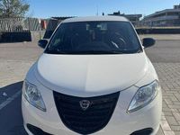 Usata Lancia Ypsilon 69 CV (50 kW) 2014 Bianco Utilitaria