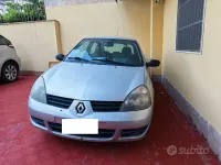Usado Renault Clio II 75 CV (55 kW) 2007 Gris Berlina