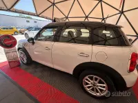 Usata Mini Cooper Countryman Business 111 CV (81 kW) 2014 Bianco SUV