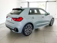 Usata Audi A1 Sportback Design 110 CV (80 kW) 2023 Grigio chiaro Utilitaria