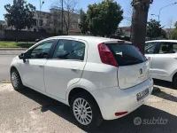 Usata Fiat Punto Street 77 CV (56 kW) 2014 Bianco Utilitaria
