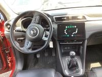 Usata MG ZS Luxury 106 CV (77 kW) 2022 Rosso Berlina