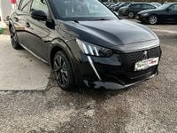 Usata Peugeot e-208 GT 100 kW (136 CV) 2023 Nero Utilitaria