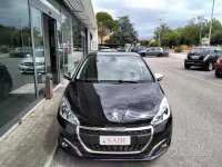 Usata Peugeot 208 Allure 83 CV (61 kW) 2019 Blu Utilitaria