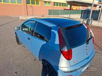 Usata Fiat Punto 80 CV (58 kW) 2004 Blu Utilitaria