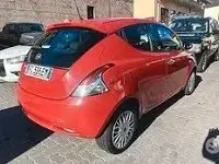Usata Lancia Ypsilon Platinum 69 CV (50 kW) 2016 Rosso Utilitaria