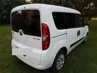 Usata Opel Combo 120 CV (88 kW) 2012 Bianco Monovolume