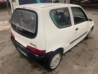 Usata Fiat 600 54 CV (39 kW) 1999 Bianco Berlina