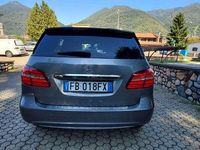 Usata Mercedes B200 156 CV (114 kW) 2015 Grigio Monovolume
