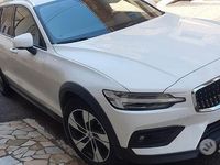 Usata Volvo V60 CC 190 CV (139 kW) 2020 Bianco Station wagon