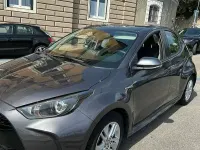 Usata Toyota Yaris Hybrid Active 92 CV (67 kW) 2021 Grigio Berlina