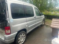 usata Peugeot Partner 1.6 HDi 5p. Lee