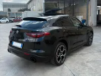 Usata Alfa Romeo Stelvio Sprint 190 CV (139 kW) 2022 Nero vulcano met SUV
