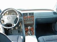 Usata Mercedes C200 192 CV (141 kW) 1997 Argento Berlina